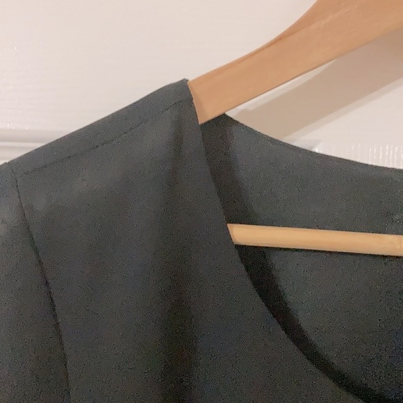 AB Studio Top - Picture 2 of 7